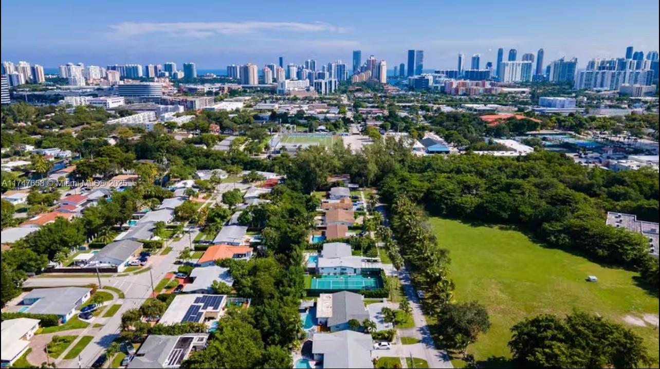 2271 Northeast 191st Street Miami, FL 33180 - Photo 24 of 24 a view of a city