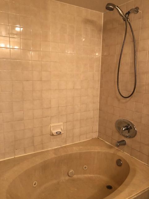 8063 Severn Drive, Unit C Boca Raton, FL 33433 - Photo 8 of 14 Master Bath
