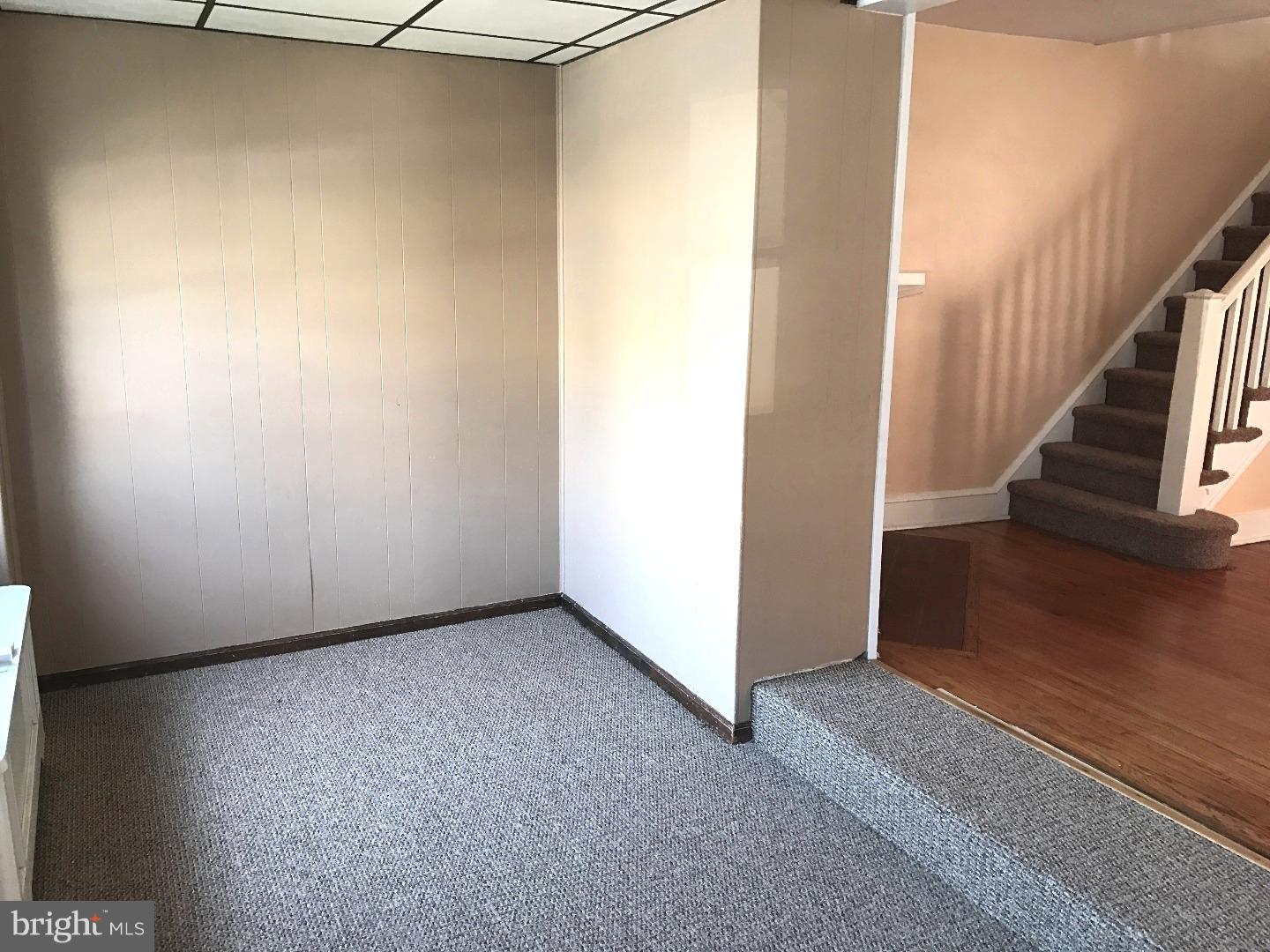 4110 Vernon Road Drexel Hill, PA 19026 - Photo 2 of 25 Foyer