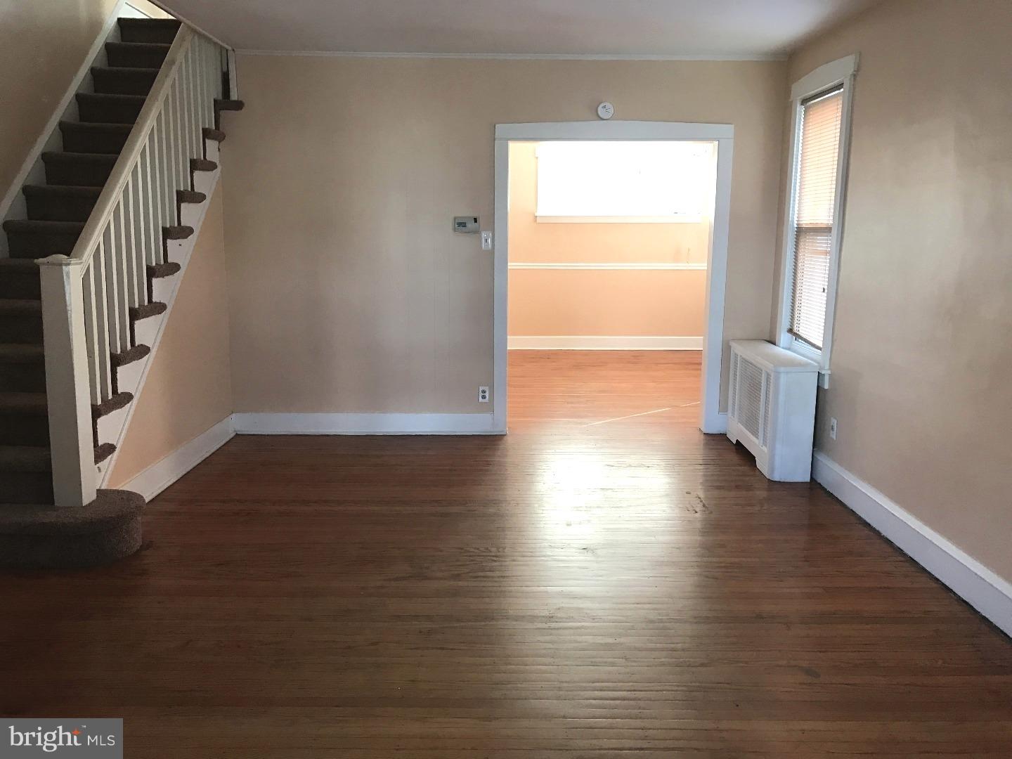 4110 Vernon Road Drexel Hill, PA 19026 - Photo 3 of 25 Living Room