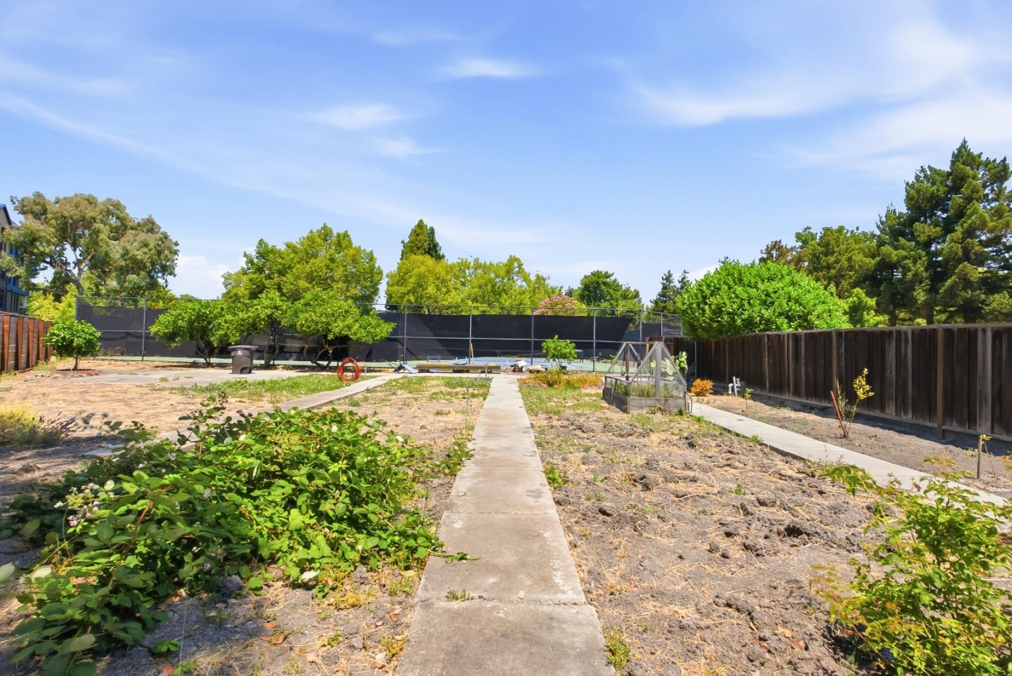 905 West Middlefield Road, Unit 972 Mountain View, CA 94043 - Photo 27 of 32