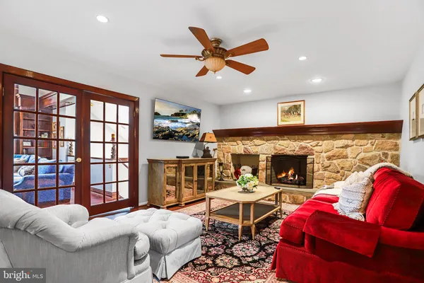 $899,900 | 127 Cloverly Lane, West Chester, PA 19380
