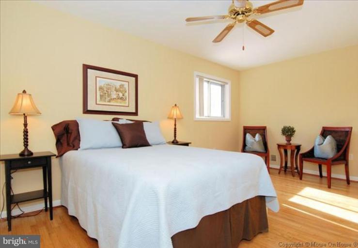 19213 Treadway Road Brookeville, MD 20833 - Photo 9 of 24 Master Bedroom