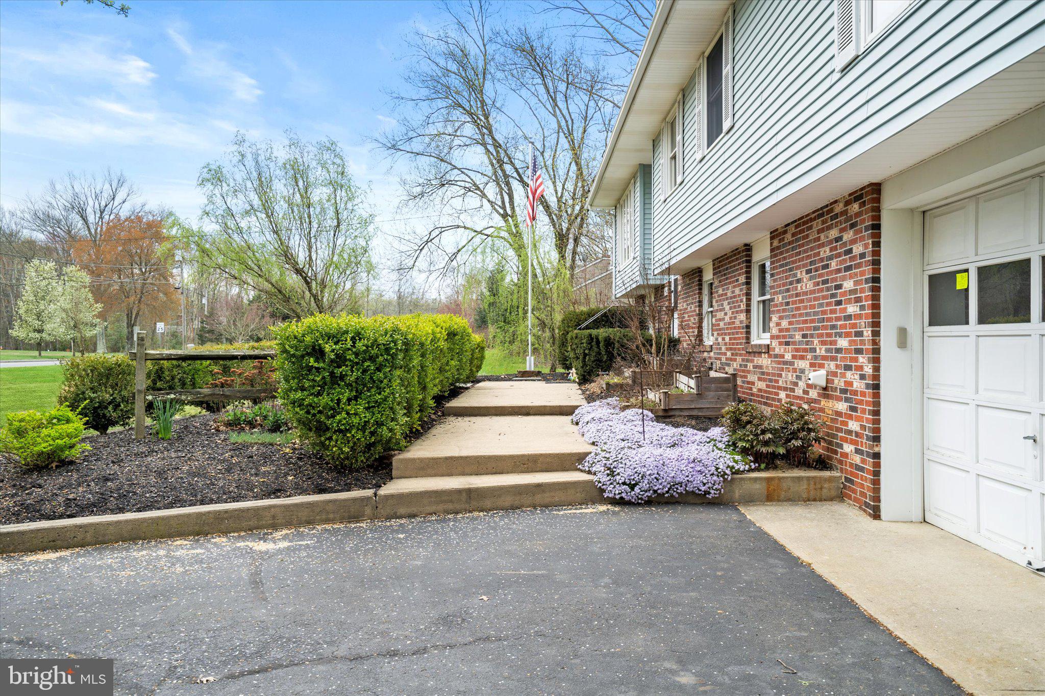 35 Bright Road New Egypt, NJ 08533 - Photo 4 of 40 Gallery Image 4