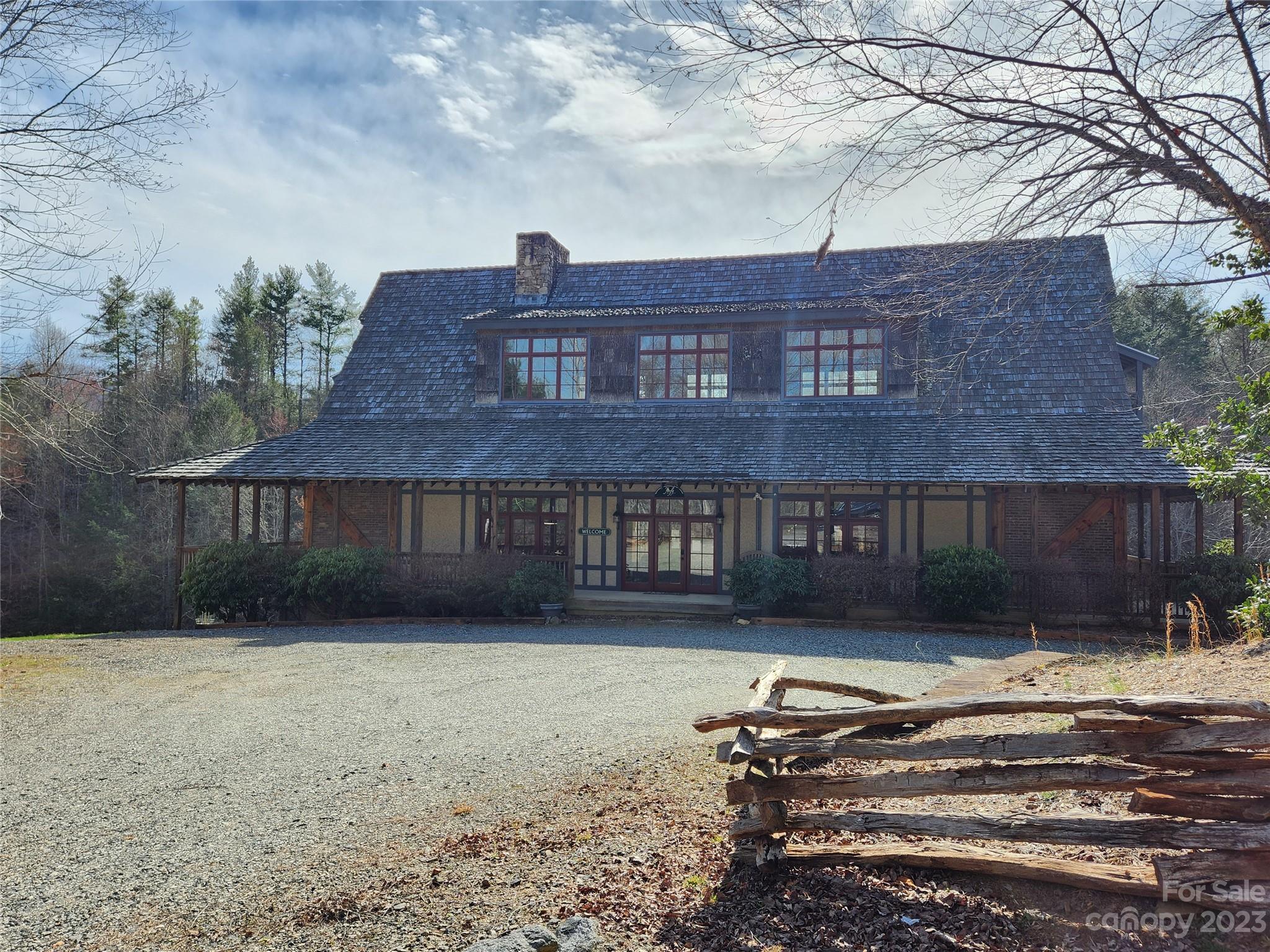 435 Pine Cone Trail Marshall, NC 28753 - Photo 18 of 34 a backyard of a house