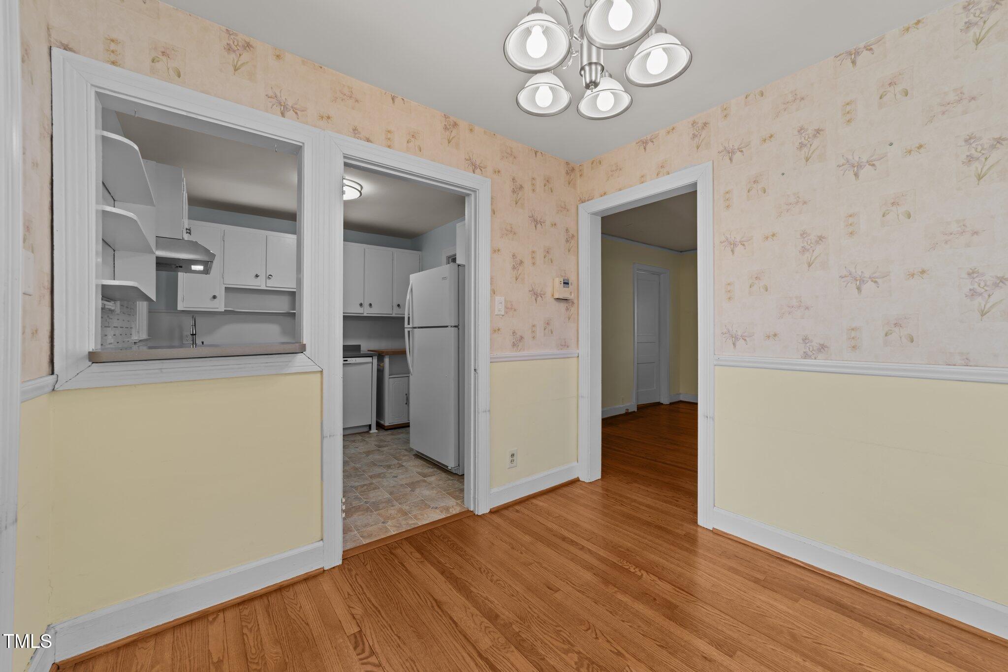 2719 Gordon Street Raleigh, NC 27608 - Photo 10 of 38 Dining Room