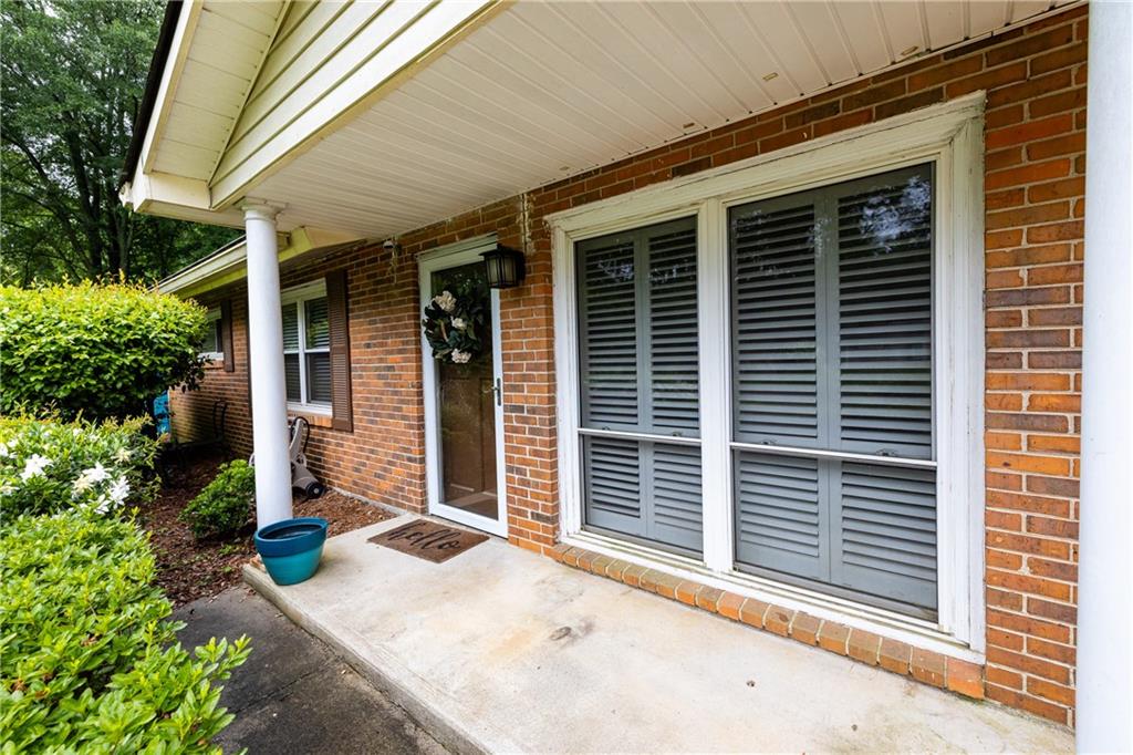 3071 Francine Drive Decatur, GA 30033 - Photo 2 of 24