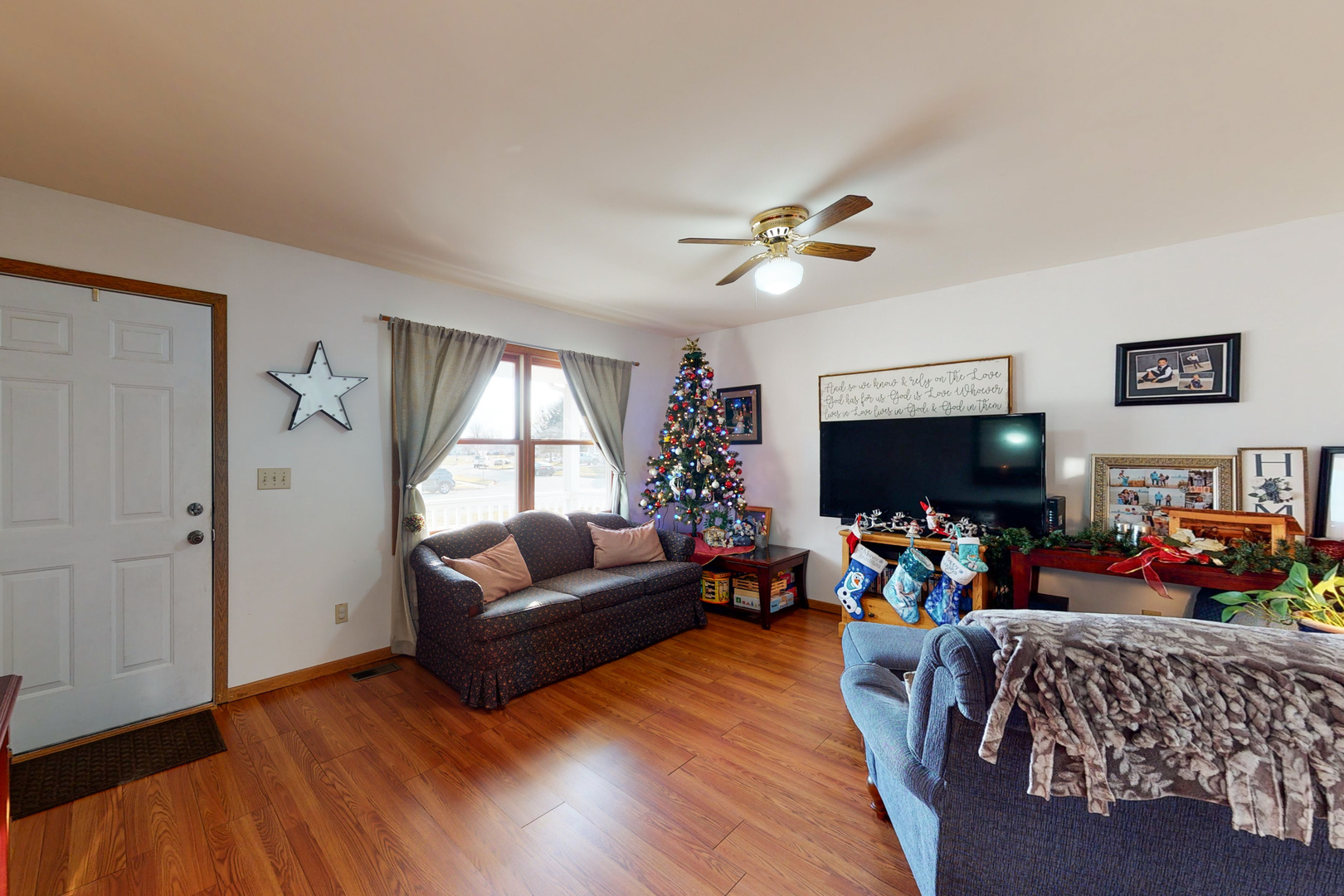 1437 Moluf Street DeKalb, IL 60115 - Photo 6 of 21