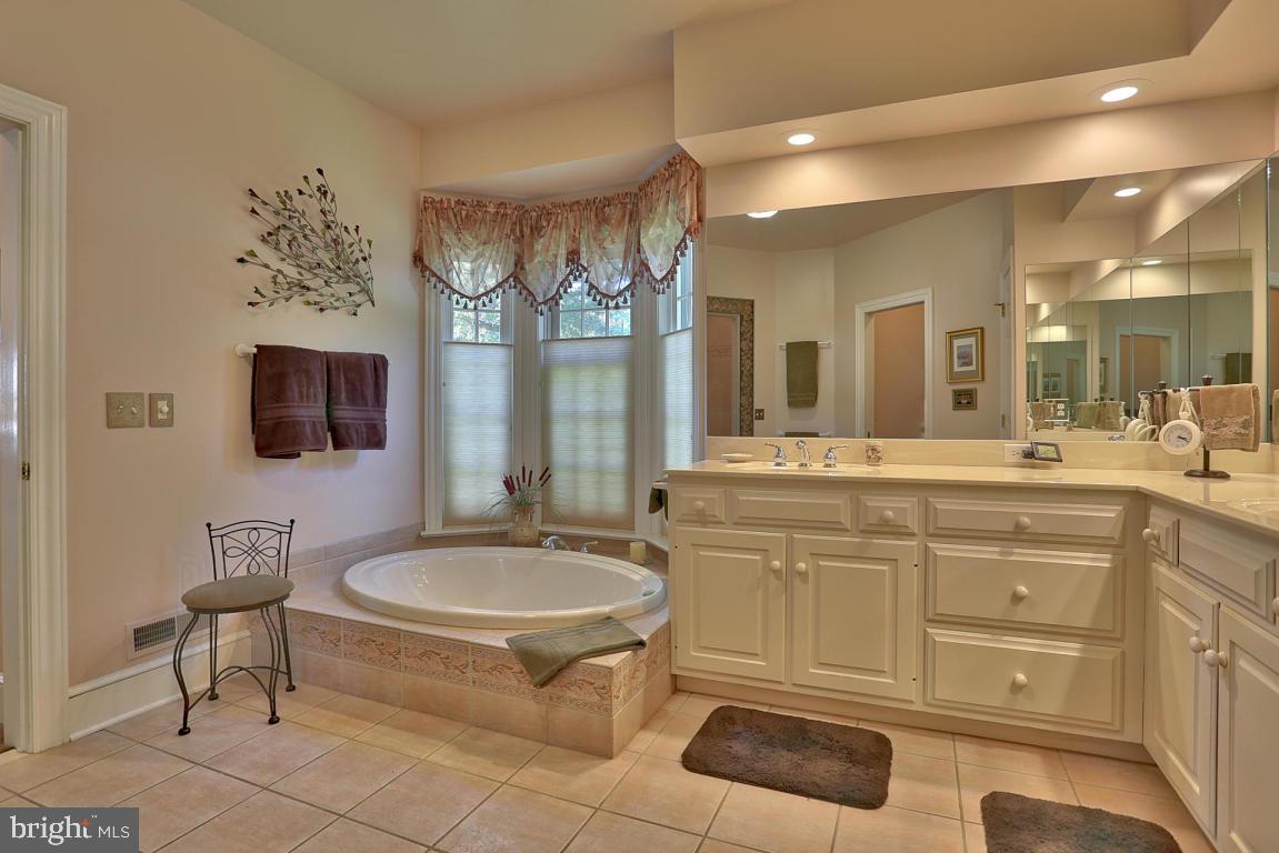 1044 Sylvan Road Lancaster, PA 17601 - Photo 30 of 48 Gallery Image 30
