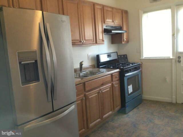 5907 Ayleshire Road Baltimore, MD 21239 - Photo 22 of 25 Kitchen
