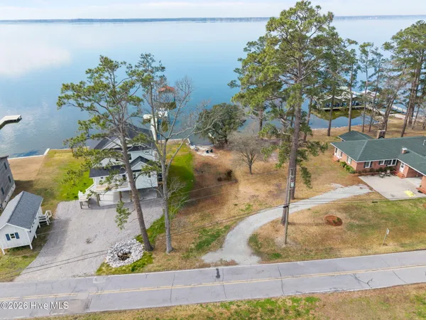 $490,000 | 755 Breezy Shore Road, Bath, NC 27808