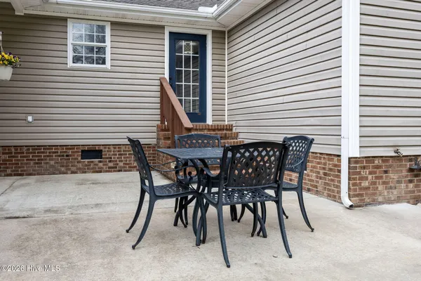 $490,000 | 755 Breezy Shore Road, Bath, NC 27808