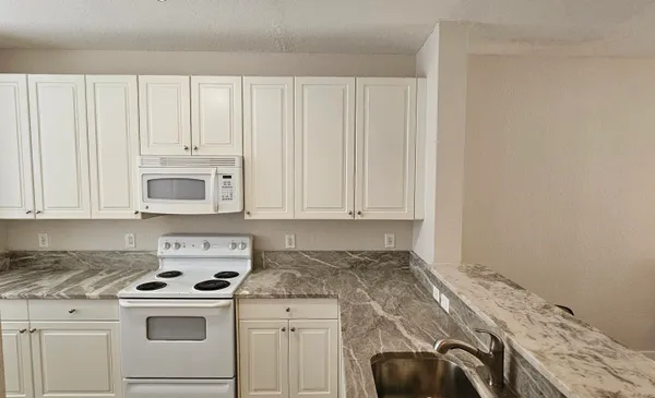 $2,900 | 1851 Northeast 6th Ct. Street, Unit 1507, Boynton Beach, FL 33435