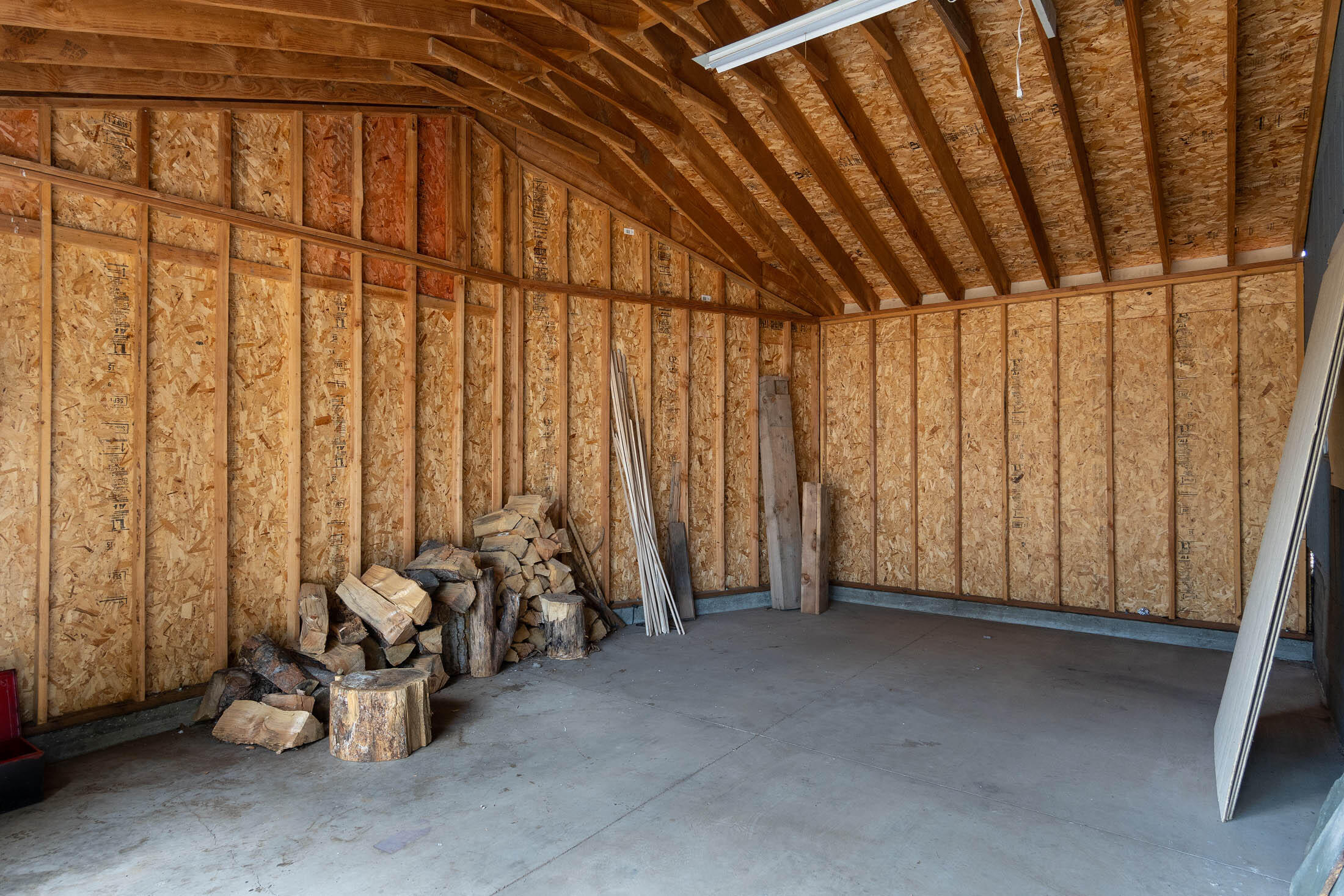 20355 Murphy Road Bend, OR 97702 - Photo 18 of 25 36