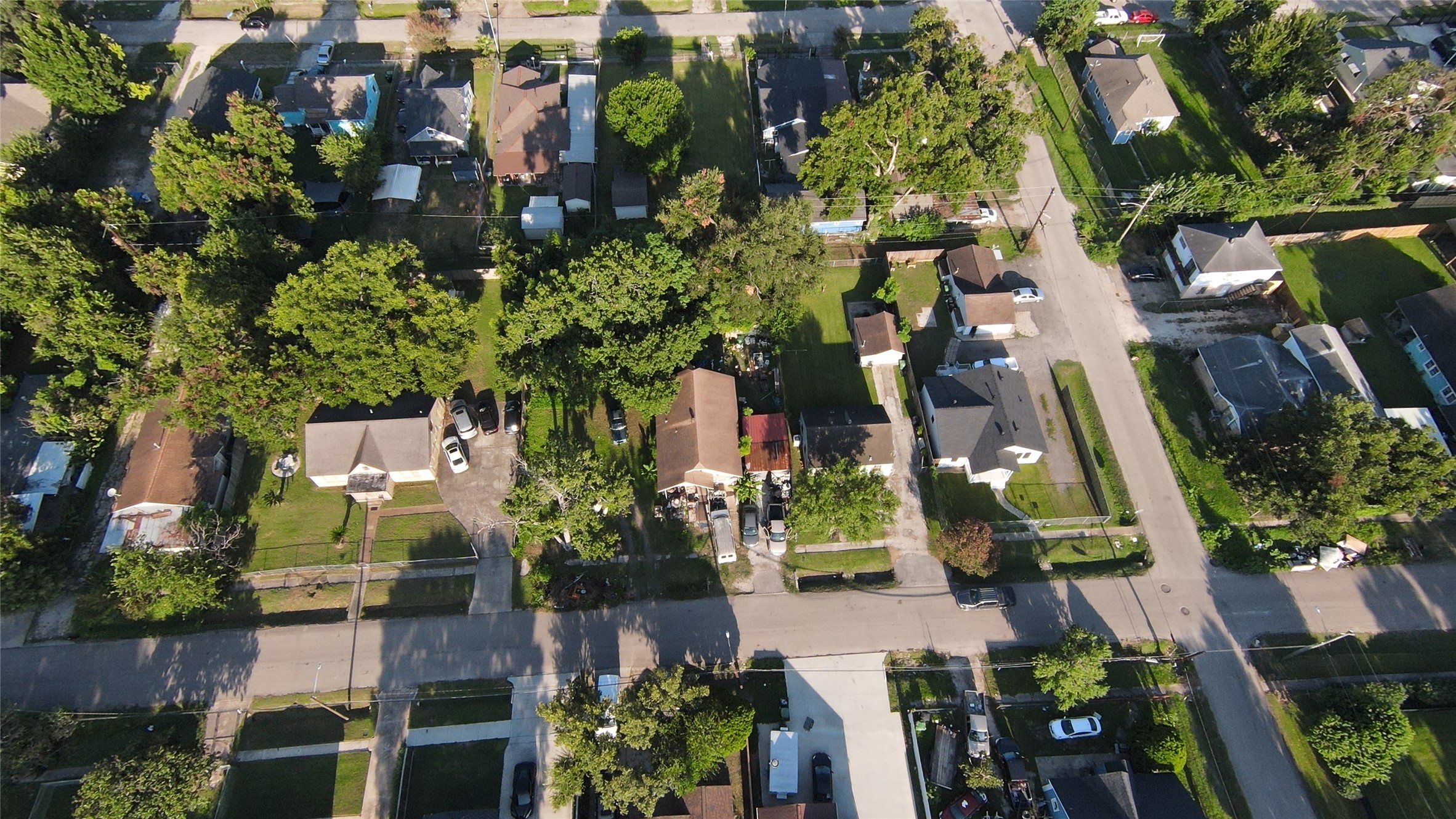 541 Zoe Street Houston, TX 77020 - Photo 3 of 6