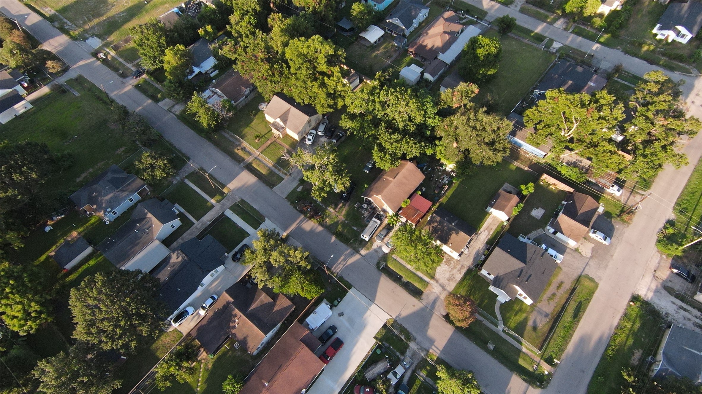 541 Zoe Street Houston, TX 77020 - Photo 4 of 6