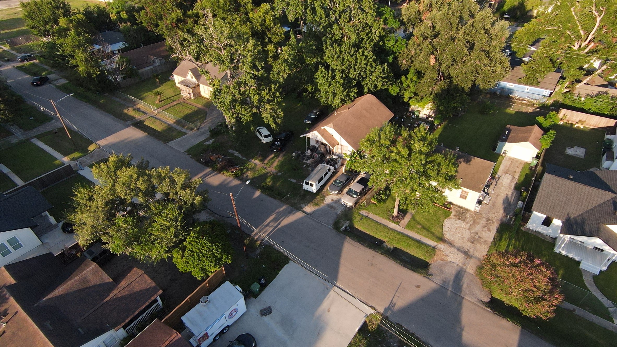 541 Zoe Street Houston, TX 77020 - Photo 5 of 6