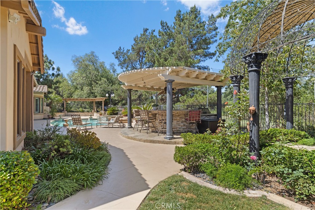 3349 Mendenaro Court Fallbrook, CA 92028 - Photo 3 of 69