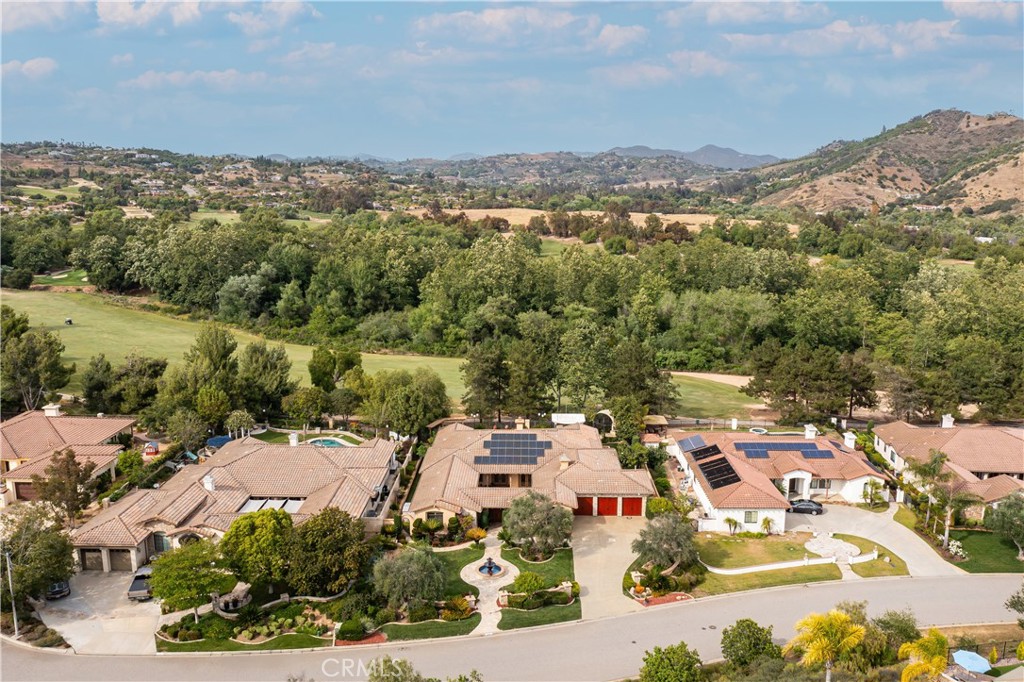 3349 Mendenaro Court Fallbrook, CA 92028 - Photo 6 of 69