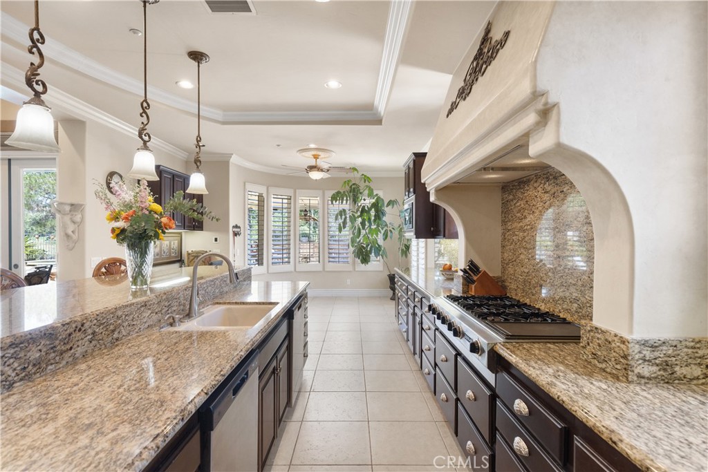 3349 Mendenaro Court Fallbrook, CA 92028 - Photo 8 of 69