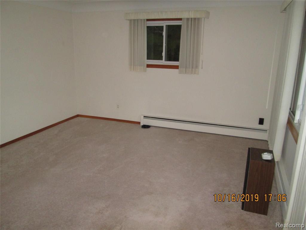 2485 Michigan Road Port Huron, MI 48060 - Photo 5 of 46