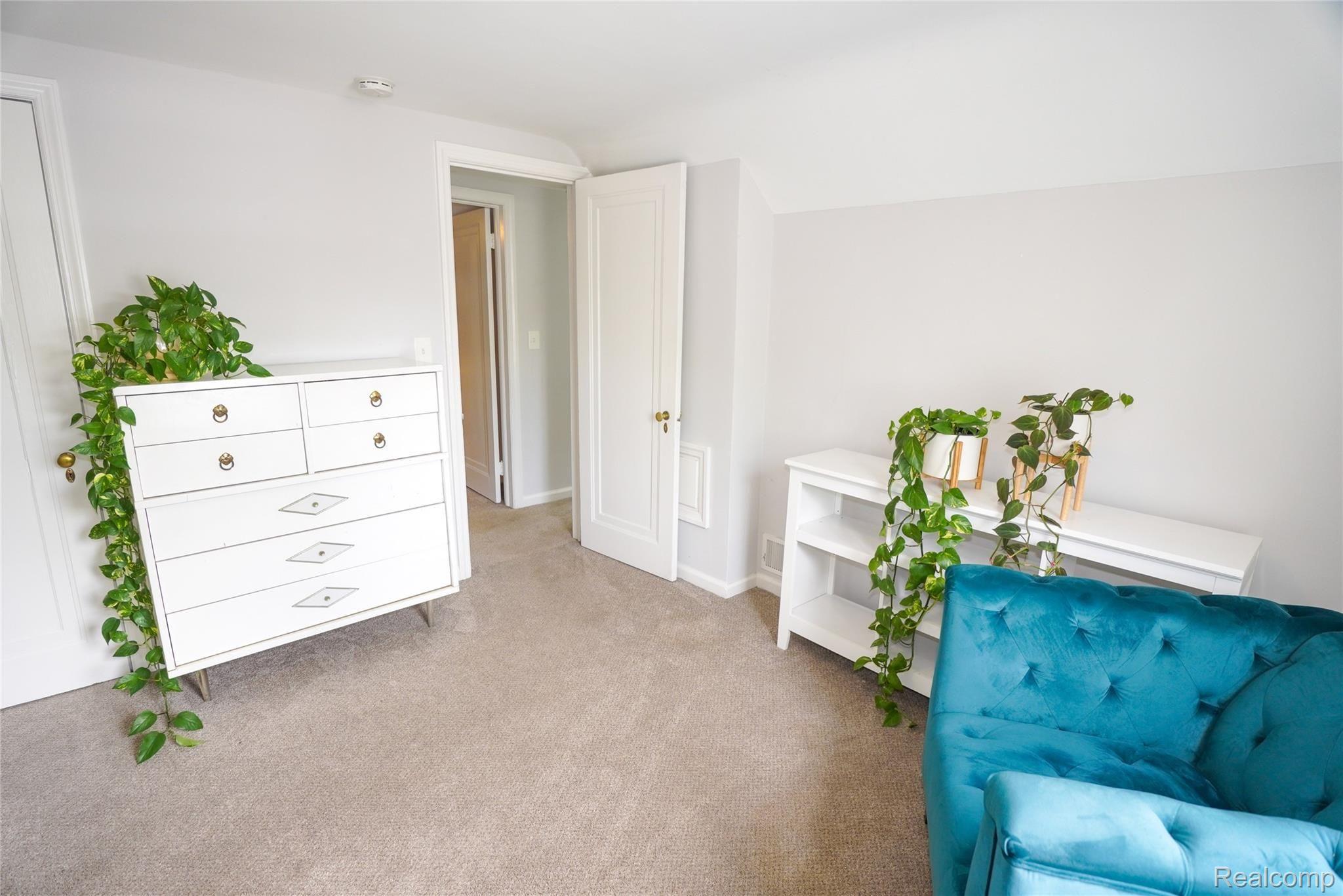 519 West Silver Lake Road Fenton, MI 48430 - Photo 30 of 46 2nd Floor Bedroom!
