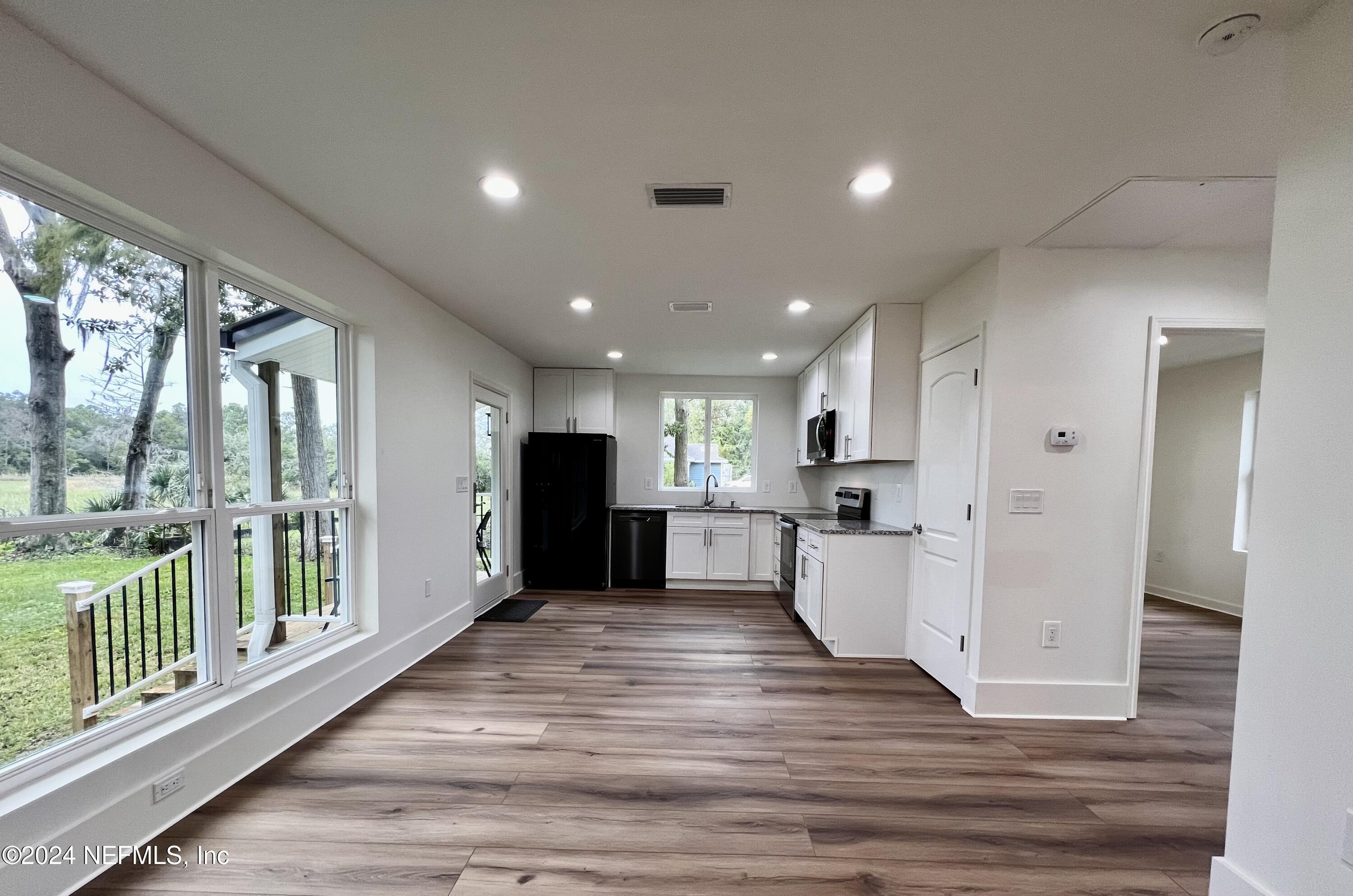 9672 Sibbald Road Jacksonville, FL 32208 - Photo 2 of 62 IMG_5494