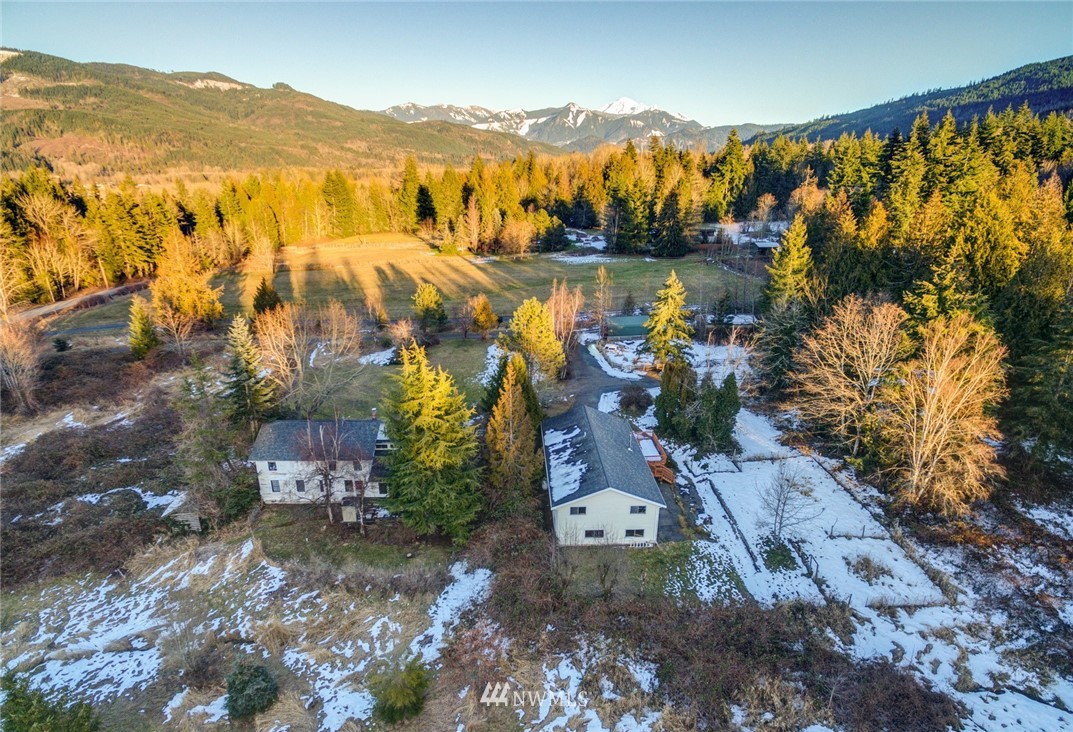 3765 East Smith Road Bellingham, WA 98226 - Photo 23 of 25 Gallery Image 23