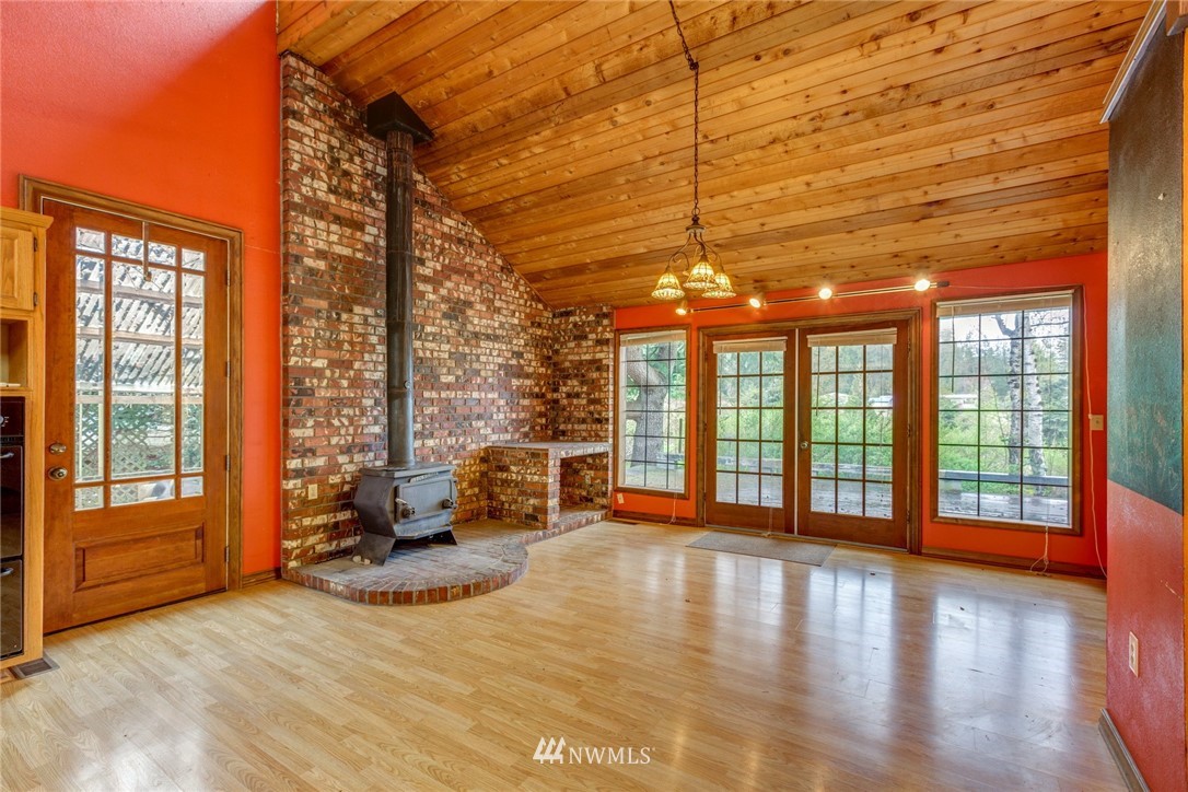 3765 East Smith Road Bellingham, WA 98226 - Photo 4 of 25 Gallery Image 4