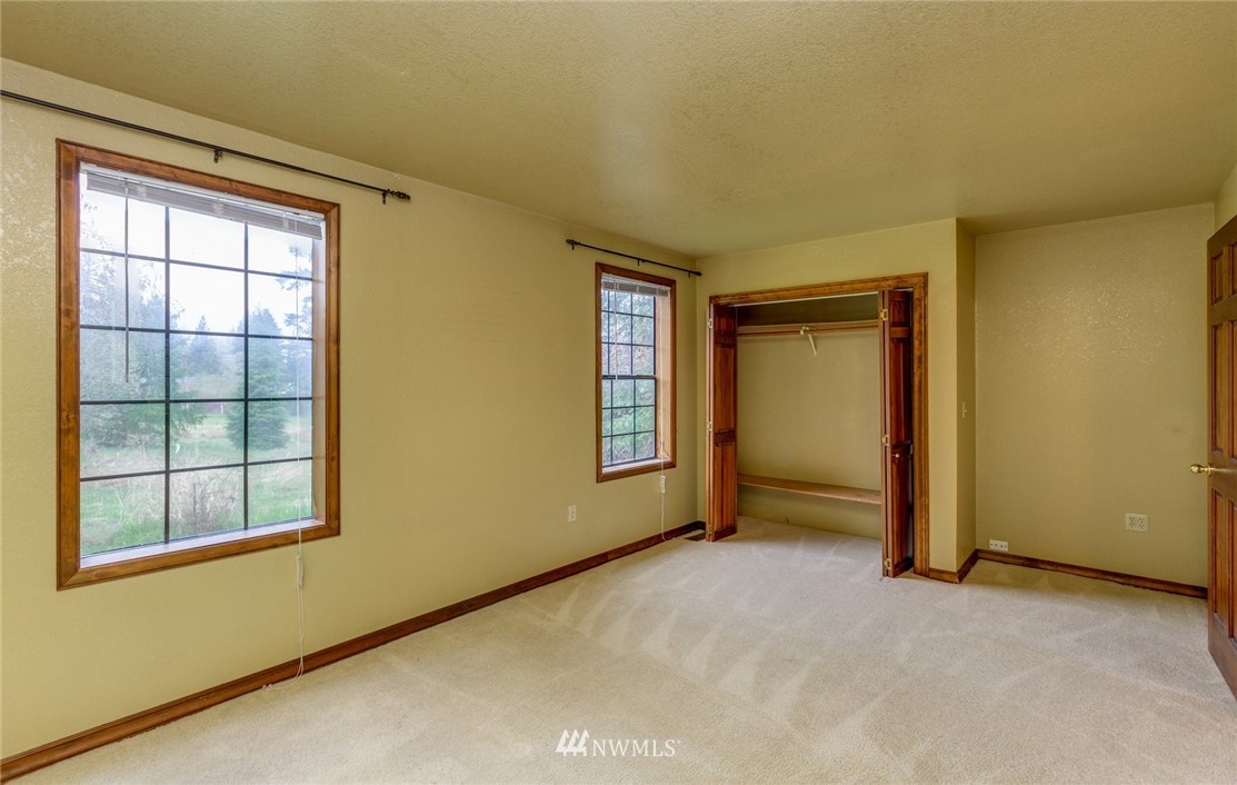 3765 East Smith Road Bellingham, WA 98226 - Photo 8 of 25 Gallery Image 8