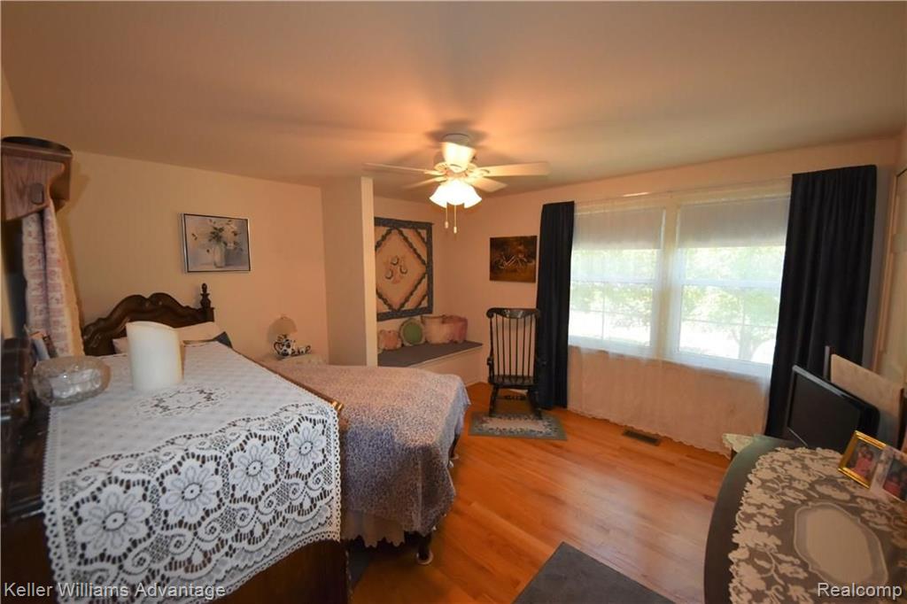 29999 Barwell Road Farmington Hills, MI 48334 - Photo 9 of 43