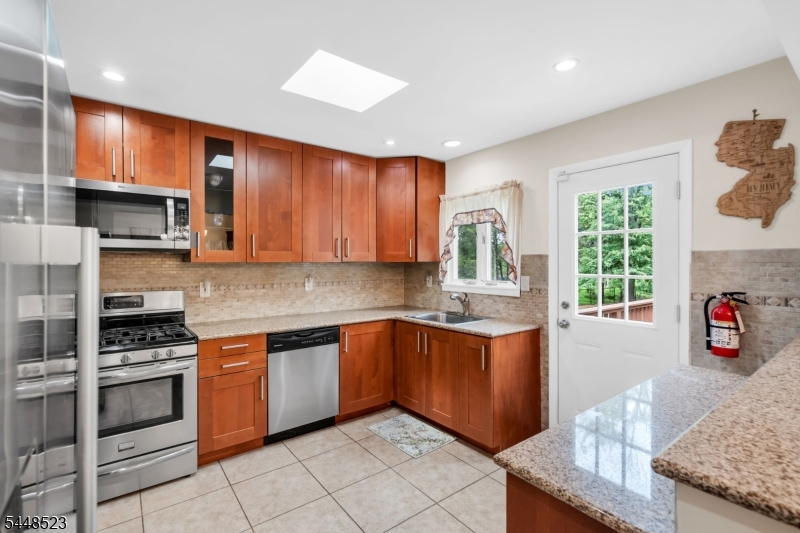 946 Country Club Road Bridgewater, NJ 08807 - Photo 16 of 44
