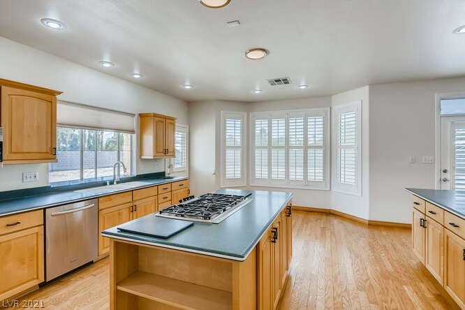 1777 Nuevo Road Henderson, NV 89014 - Photo 9 of 41