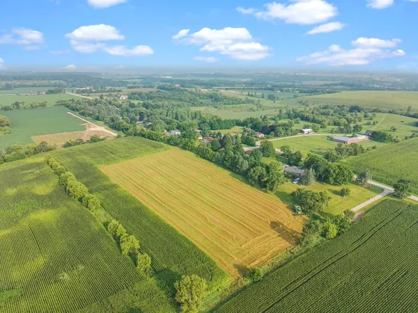 $282,900 | 5 Swoboda Road, East Troy, WI 53120