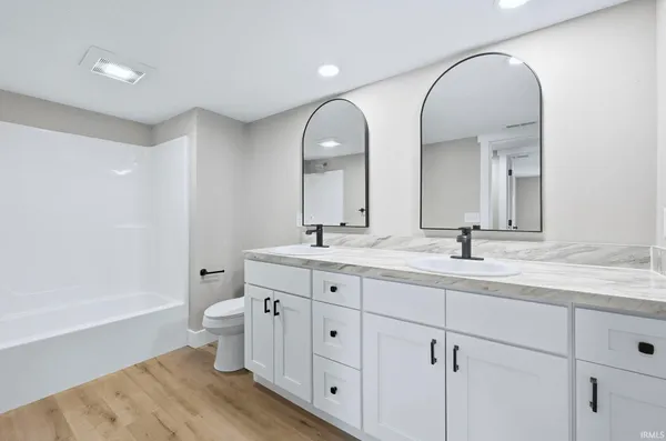 $379,900 | 13313 Illinois Street, Grabill, IN 46741