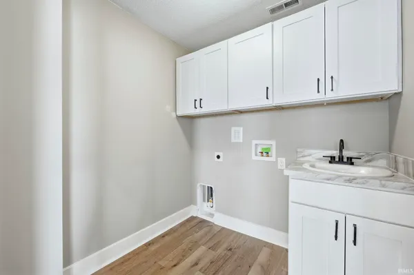 $379,900 | 13313 Illinois Street, Grabill, IN 46741