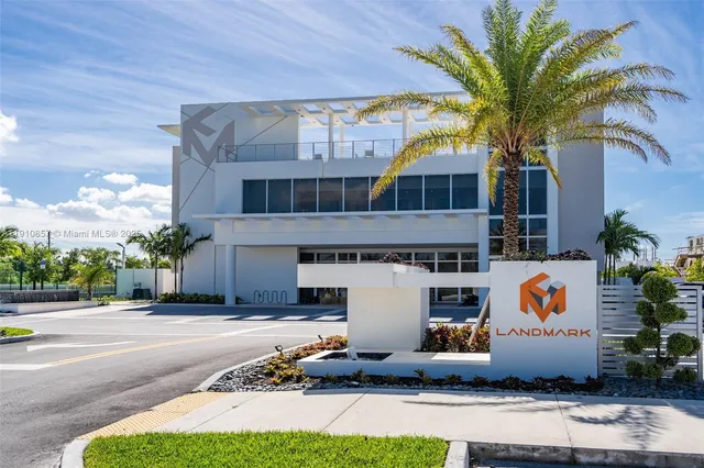 $990,000 | 6348 Northwest 104th Court, Doral, FL 33178