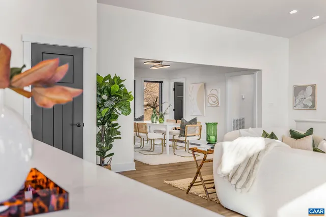 $995,000 | 48 Oak Lane, Roseland, VA 22967