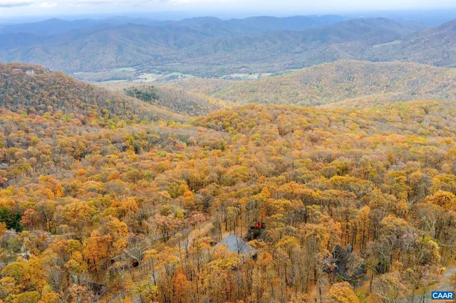 $995,000 | 48 Oak Lane, Roseland, VA 22967