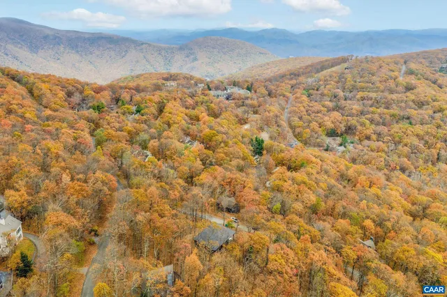 $995,000 | 48 Oak Lane, Roseland, VA 22967