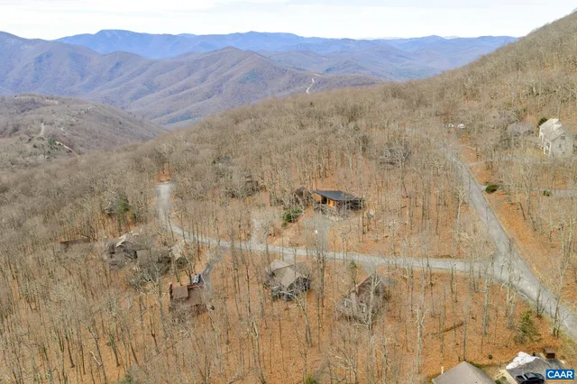 $995,000 | 48 Oak Lane, Roseland, VA 22967