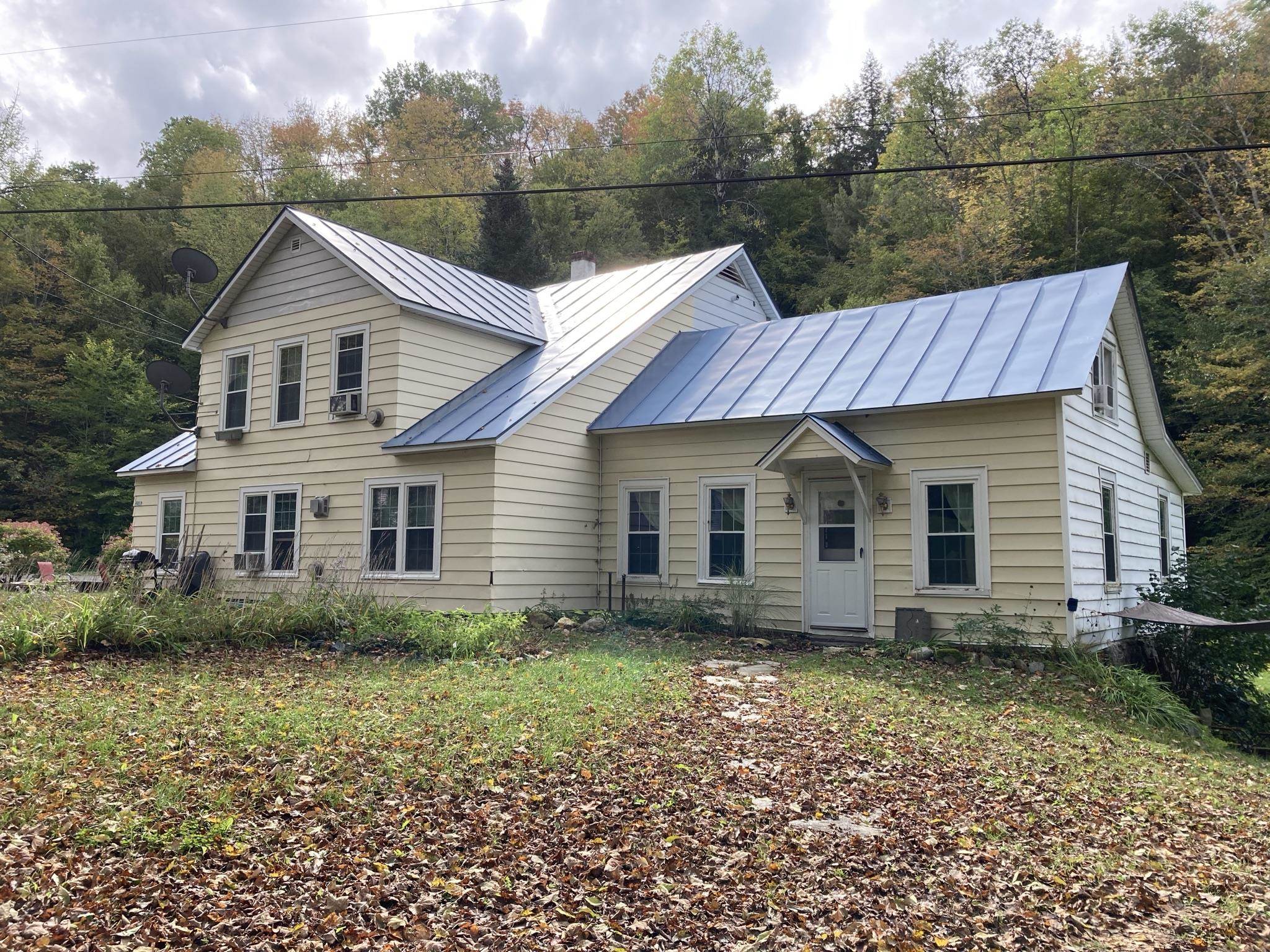 448 Bunker Hill Road Pomfret, VT 05053 - Photo 1 of 35