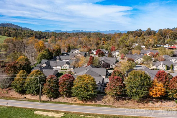 $510,000 | 92 Mountain Meadow Circle, Weaverville, NC 28787