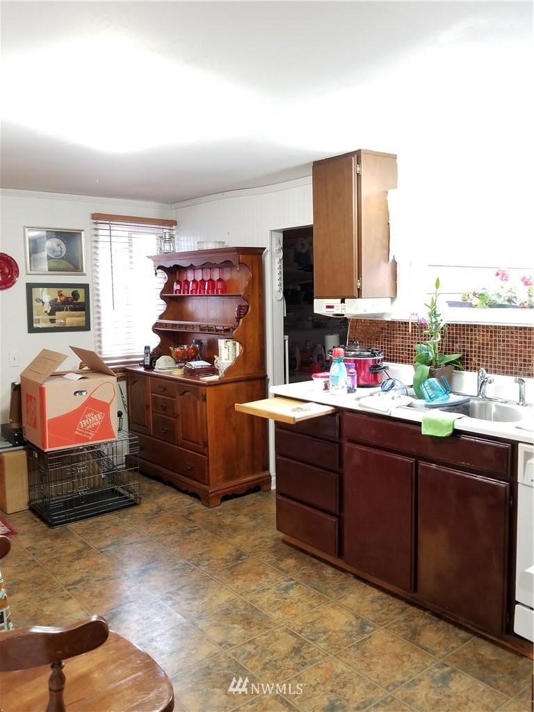 8410 Maplewood Lane Edmonds, WA 98026 - Photo 4 of 15