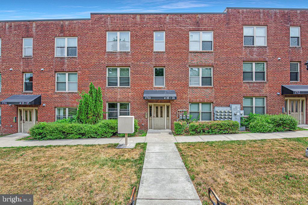 1712 W Street Southeast, Unit 17 Washington, DC 20020 - Photo 1 of 37
