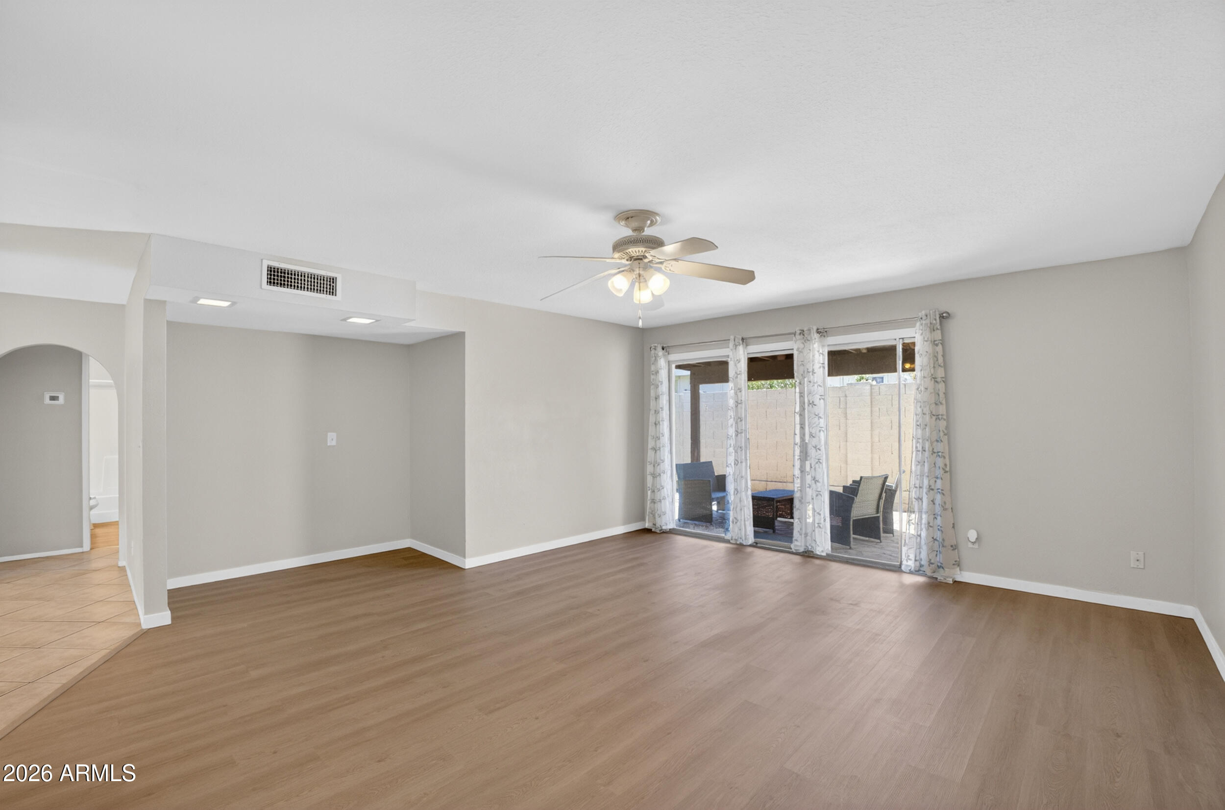 517 West Duke Drive Tempe, AZ 85283 - Photo 4 of 40 18_dsc00378