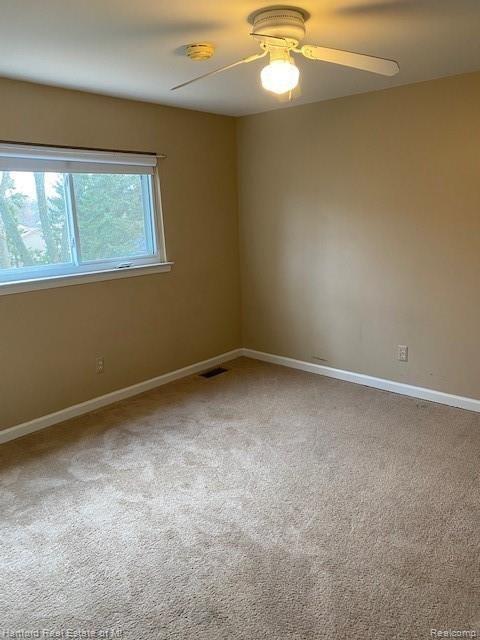 37354 Chesapeake Road Farmington Hills, MI 48335 - Photo 16 of 21