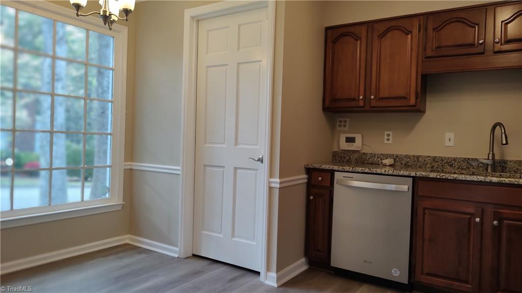 106 Pebble Ridge Lane Winston-Salem, NC 27104 - Photo 3 of 13 Gallery Image 3