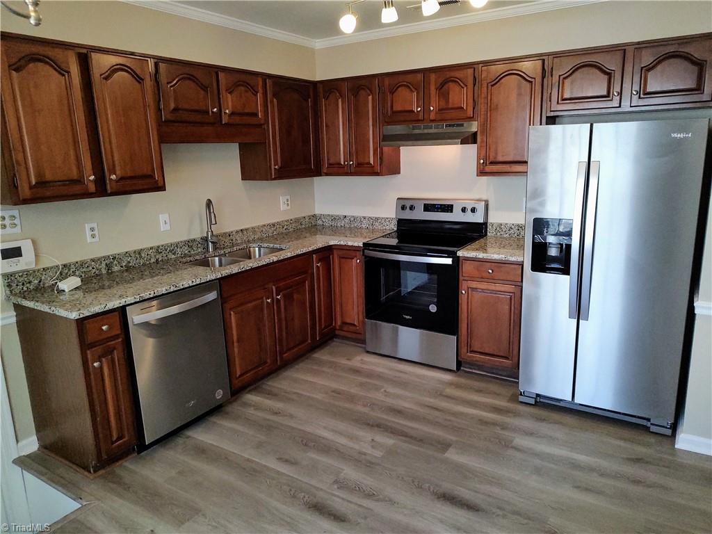 106 Pebble Ridge Lane Winston-Salem, NC 27104 - Photo 4 of 13 Gallery Image 4