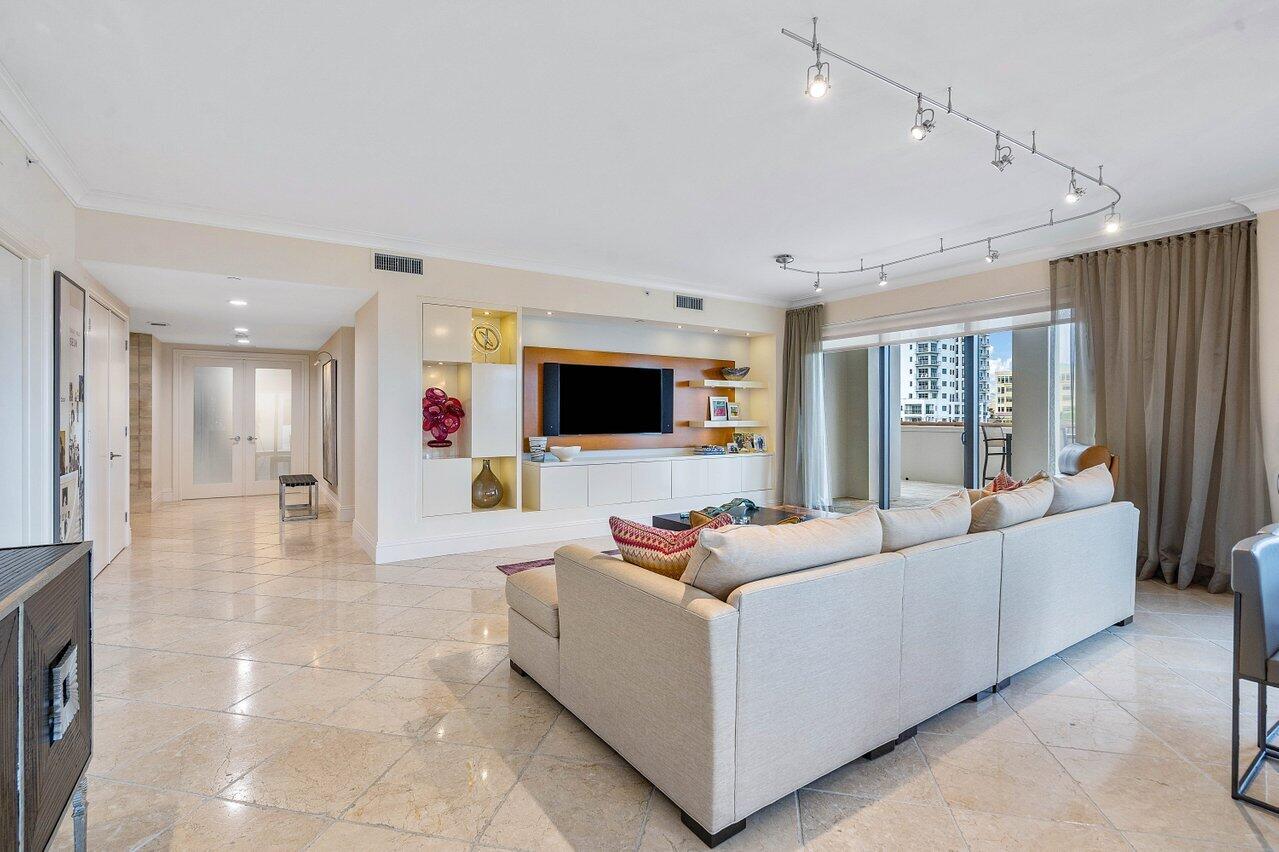 200 East Palmetto Park Road, Unit 401 Boca Raton, FL 33432 - Photo 12 of 52 Living